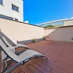 & - Jacuzzi - Sauna Apartment Reims
