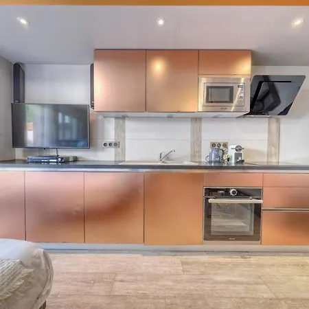 & - Jacuzzi - Sauna Appartement *