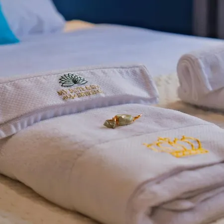 & - Jacuzzi - Sauna *