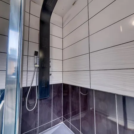 Appartement & - Jacuzzi - Sauna Reims