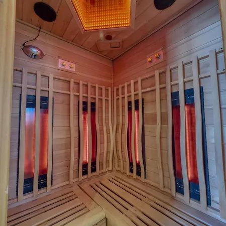 & - Jacuzzi - Sauna Appartement