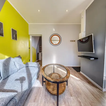 & - Jacuzzi - Sauna Appartement Reims