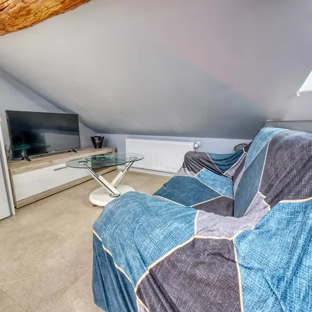 & - Jacuzzi - Sauna Appartement *