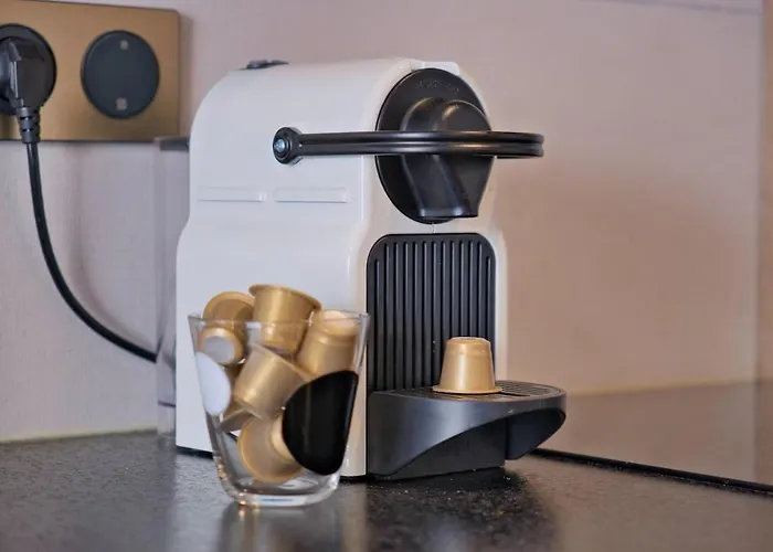 & - Jacuzzi - Sauna Apartment *