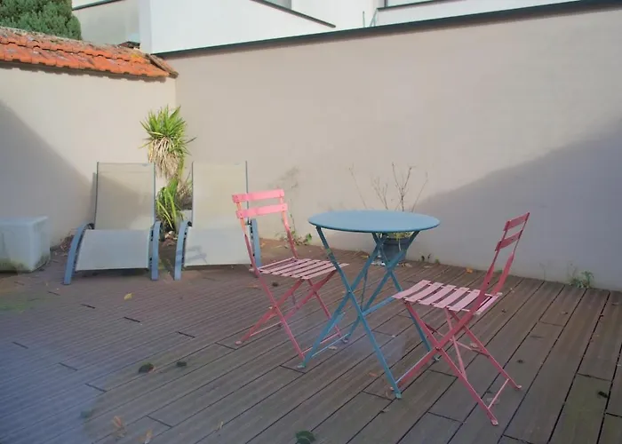 & - Jacuzzi - Sauna *